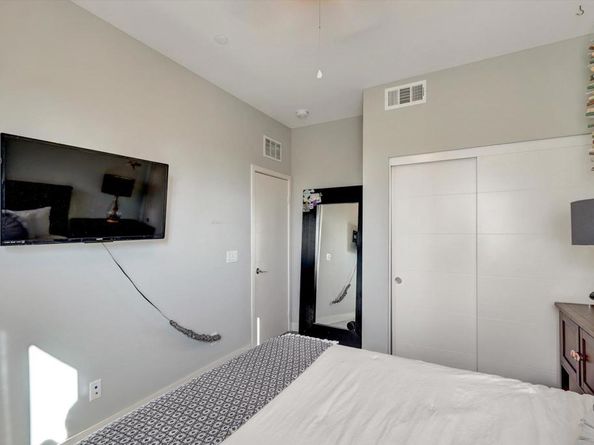1570 Vista Del Mar Way 4, Oceanside CA 92054