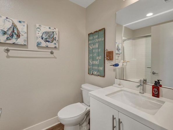 1570 Vista Del Mar Way 4, Oceanside CA 92054
