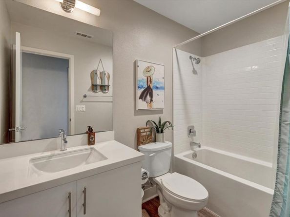 1570 Vista Del Mar Way 4, Oceanside CA 92054