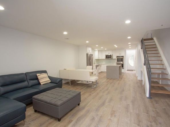 922 Sealane Drive B, Encinitas CA 92024