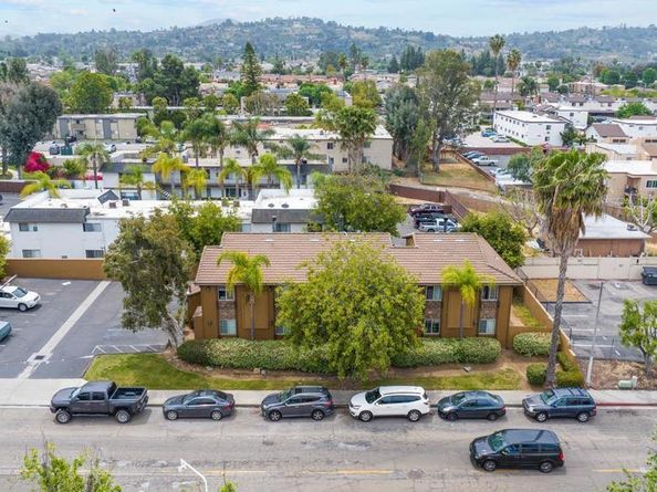 855 E Lexington Ave 4, El Cajon CA 92020