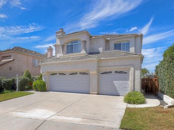 2183 Crest View Glen