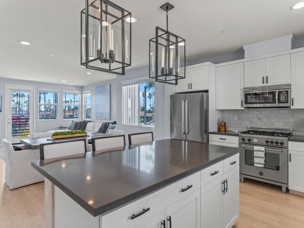1573 Vista Del Mar Way, Oceanside CA 92054