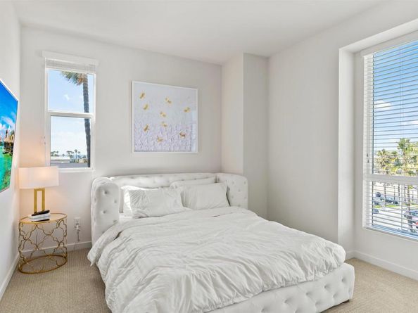 1573 Vista Del Mar Way, Oceanside CA 92054