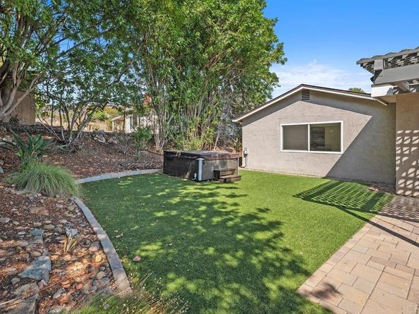 12940 Calle De Las Rosas, San Diego CA 92129