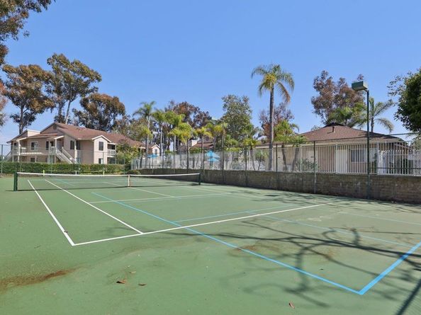 225 Diamond Way 211, Vista CA 92083