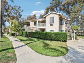 225 Diamond Way 211, Vista CA 92083