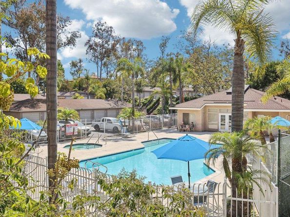225 Diamond Way 211, Vista CA 92083