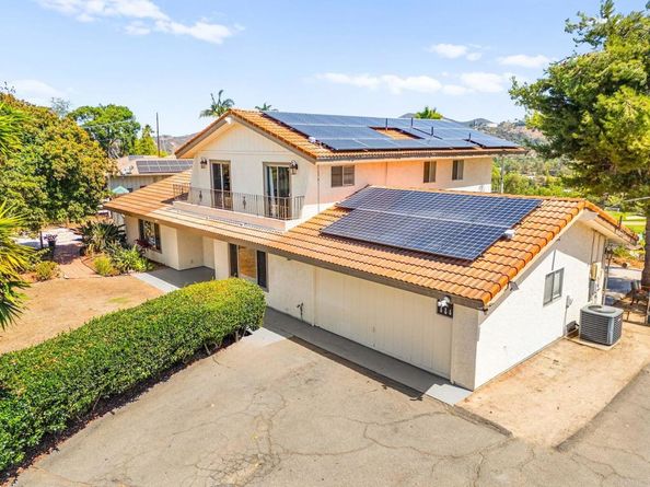 326 Sunrise Circle, Vista CA 92084