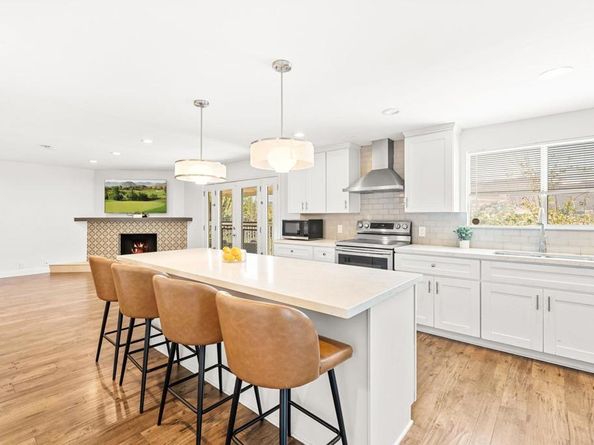326 Sunrise Circle, Vista CA 92084