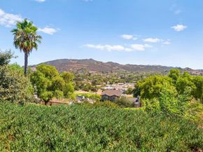 326 Sunrise Circle, Vista CA 92084