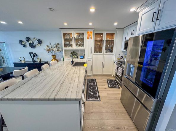 2500 Torrey Pines Road 902, La Jolla CA 92037