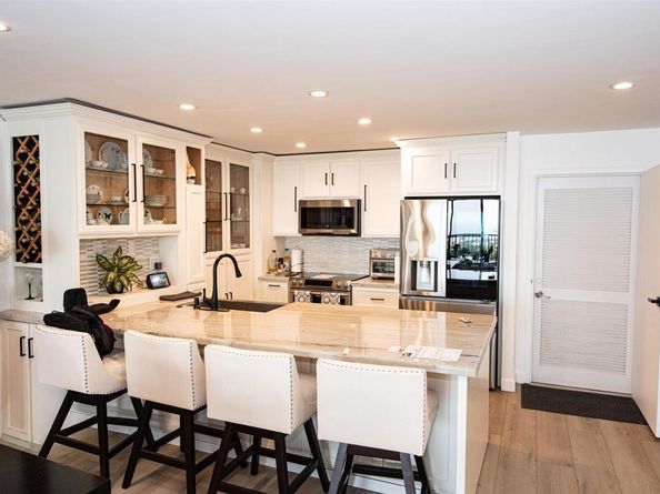 2500 Torrey Pines Road 902, La Jolla CA 92037