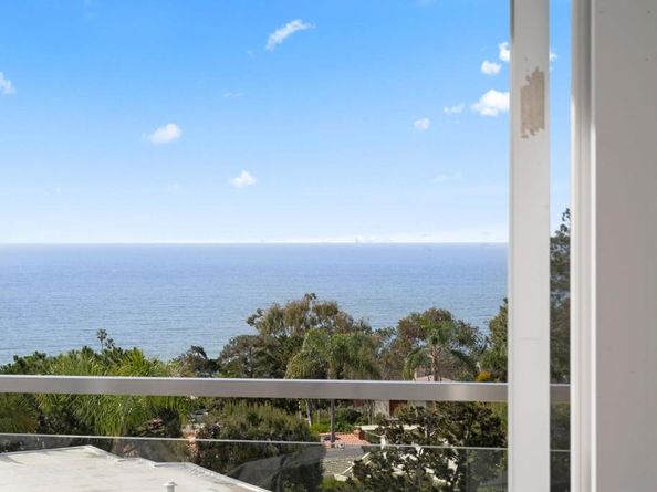 2122 Del Mar Heights Road, Del Mar CA 92014