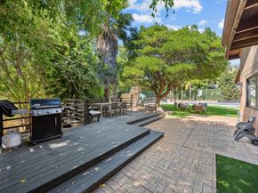 20 Lake Helix Drive, La Mesa CA 91941