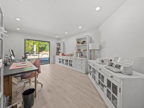20 Lake Helix Drive, La Mesa CA 91941