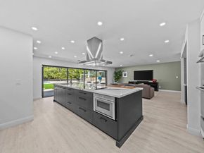 20 Lake Helix Drive, La Mesa CA 91941