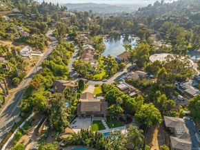 20 Lake Helix Drive, La Mesa CA 91941