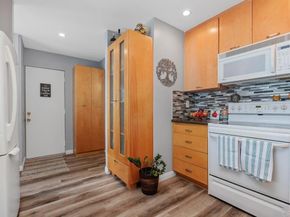 1081 Woodlake Dr, Cardiff By The Sea CA 92007