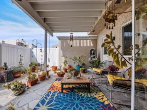 1081 Woodlake Dr, Cardiff By The Sea CA 92007