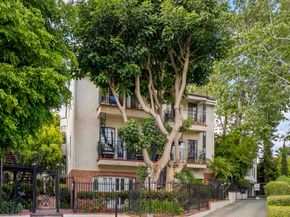 2630 Pirineos Way 13, Carlsbad CA 92009