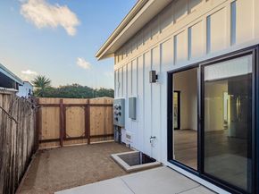 250 258 Hillcrest Drive, Encinitas CA 92024