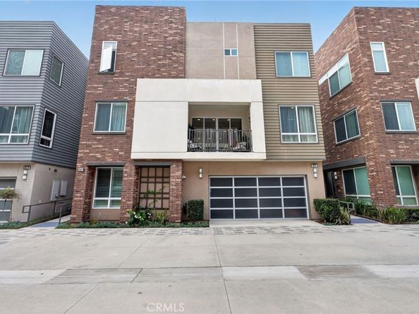 821 Brickyard, Costa Mesa CA 92627