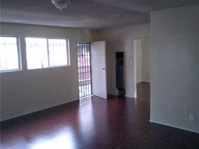 1953 W 20th Street, Los Angeles CA 90018