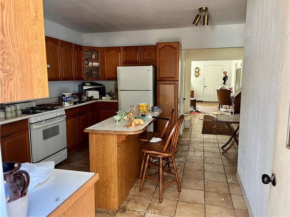 8421 Grenoble, Sunland CA 91040