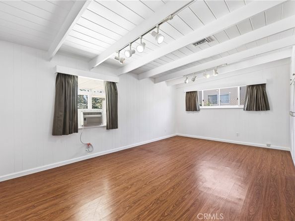 18638 Malden, Northridge CA 91324