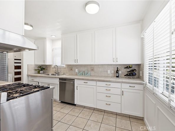 18638 Malden, Northridge CA 91324