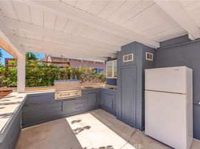 18638 Malden, Northridge CA 91324