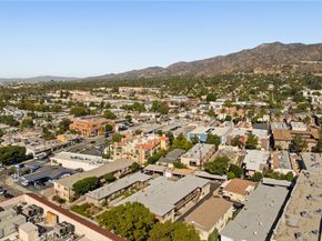 437 W Glenoaks Boulevard, Glendale CA 91202