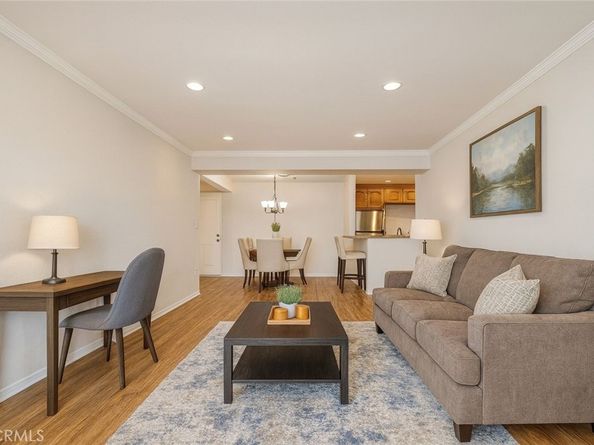 5257 Radford Avenue 212, Valley Village CA 91607