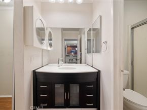 5257 Radford Avenue 212, Valley Village CA 91607