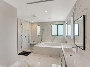 2012 S Curson, Los Angeles CA 90016