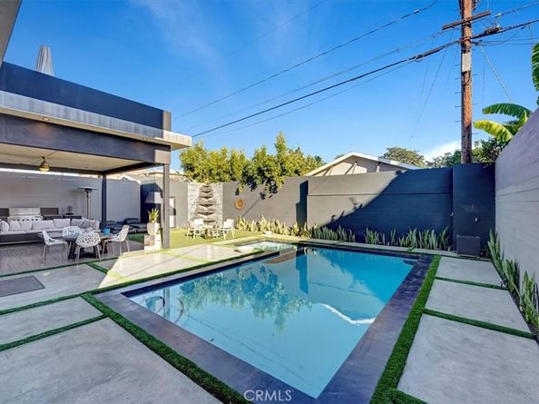 2012 S Curson, Los Angeles CA 90016