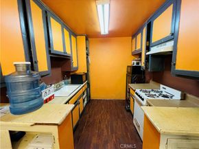 715 W Hyde Park, Inglewood CA 90302