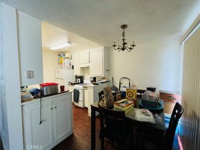 715 W Hyde Park, Inglewood CA 90302