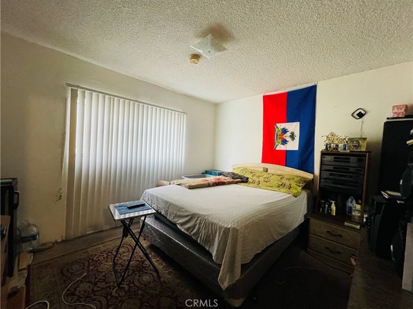 715 W Hyde Park, Inglewood CA 90302