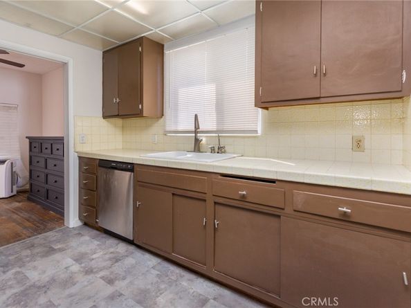 6025 Willowcrest Avenue, North Hollywood CA 91606