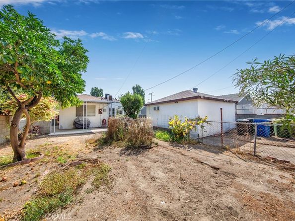 6025 Willowcrest Avenue, North Hollywood CA 91606
