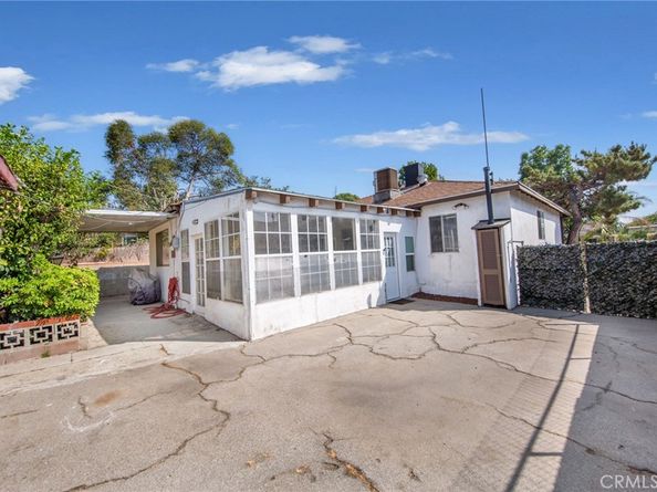 6025 Willowcrest Avenue, North Hollywood CA 91606