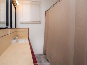 6025 Willowcrest Avenue, North Hollywood CA 91606