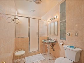 4618 Melbourne, Los Angeles CA 90027