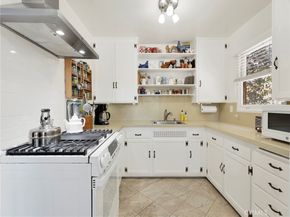 7051 Chimineas Avenue, Reseda CA 91335