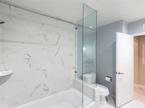 22201 Schoolcraft, Canoga Park CA 91303