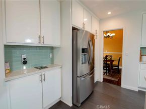 6914 Andasol, Lake Balboa CA 91406