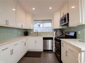 6914 Andasol, Lake Balboa CA 91406