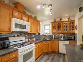 1505 N Rose Street, Burbank CA 91505